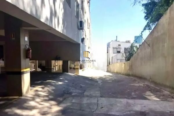 Apartamento no Cristal de 1 dormitório e vaga DESOCUPADO