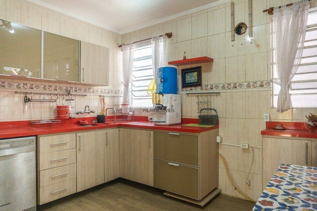 Casa para Venda de 5 dormitórios 3 vagas - bairro Chácara das Pedras