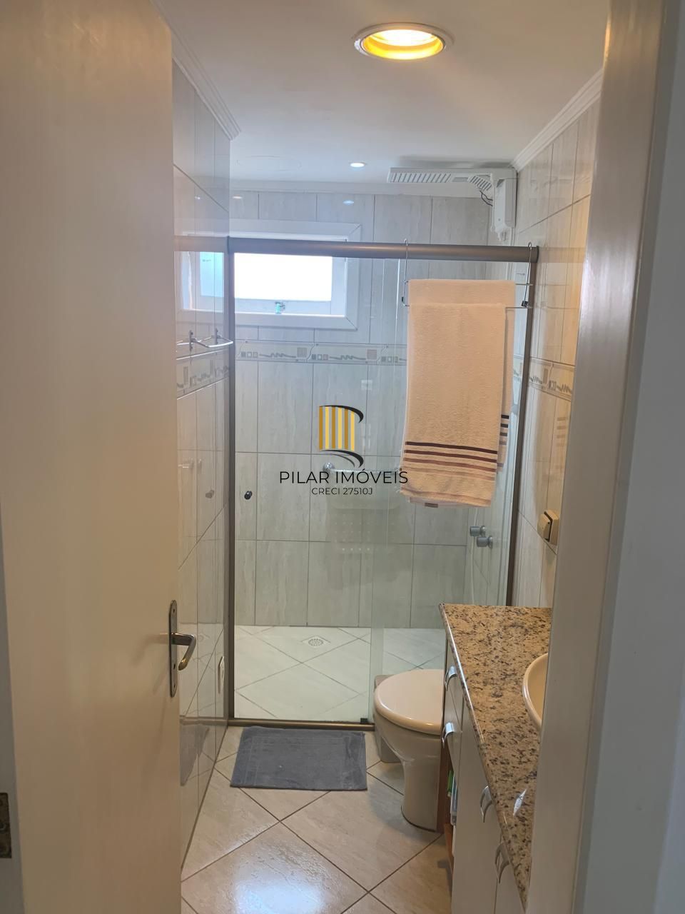 Apartamento no bairro Vila Ipiranga de 2 dormitórios e vaga