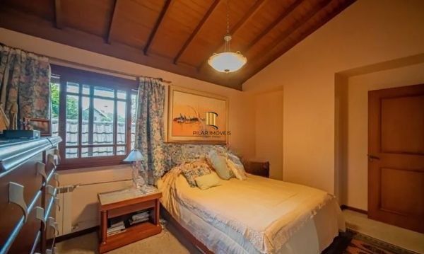 Casa em Gramado de 4 dormitórios e  4 vagas