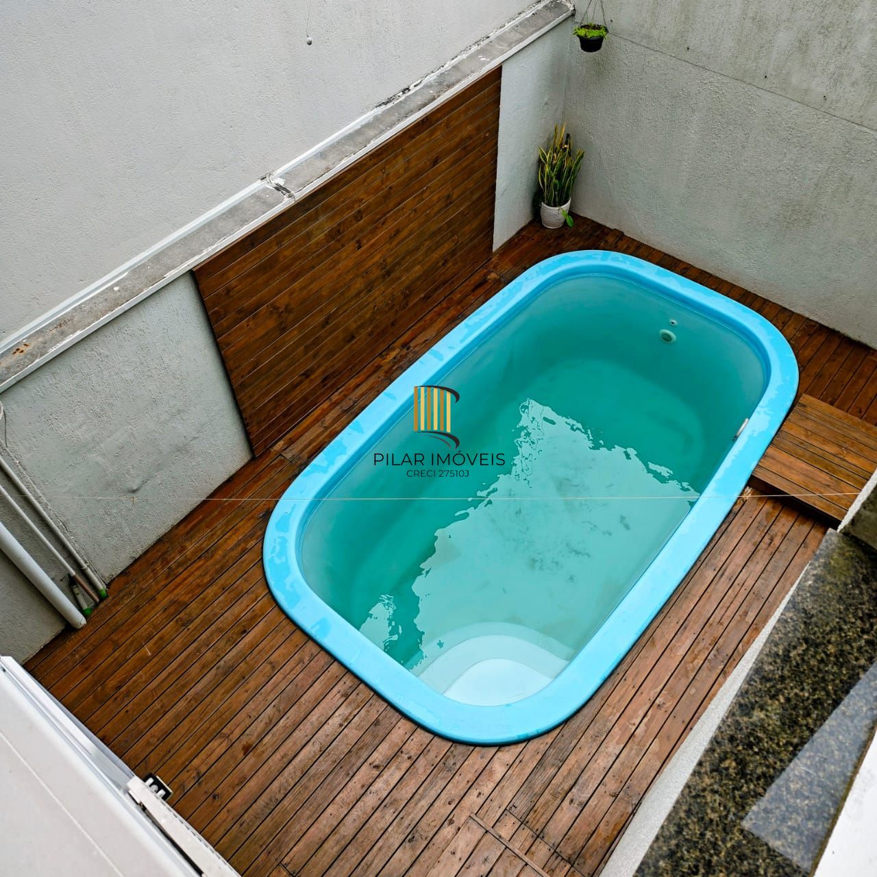 Casa sobrado no bairro Mont Serrat em Canoas