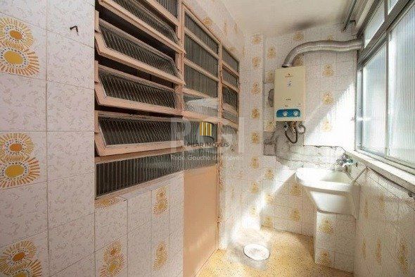 Apartamento de 2 dormitórios, 1 vaga - Petrópolis