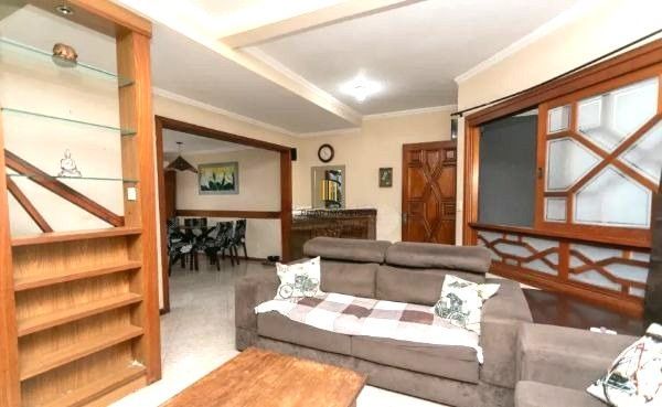 Casa sobrado no bairro Ecoville de 3 dormitórios e 4 vagas