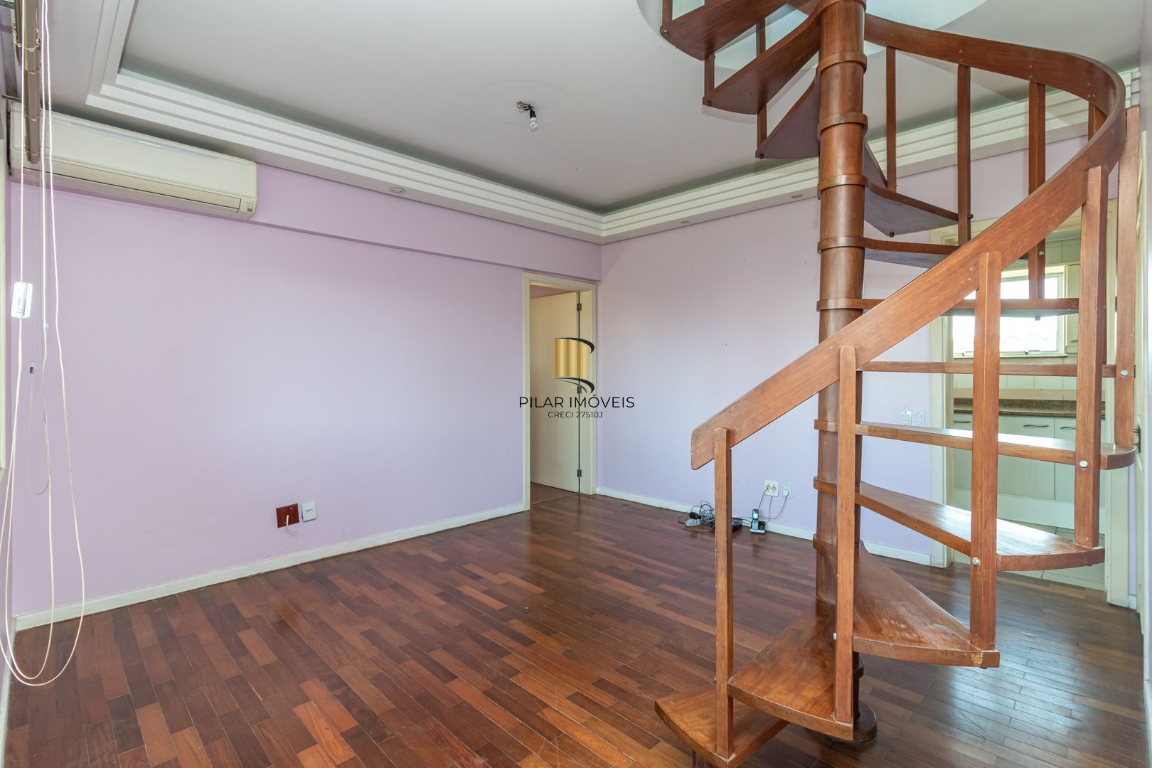 Cobertura no Menino Deus de 3 dormitórios e 2 vagas DESOCUPADO