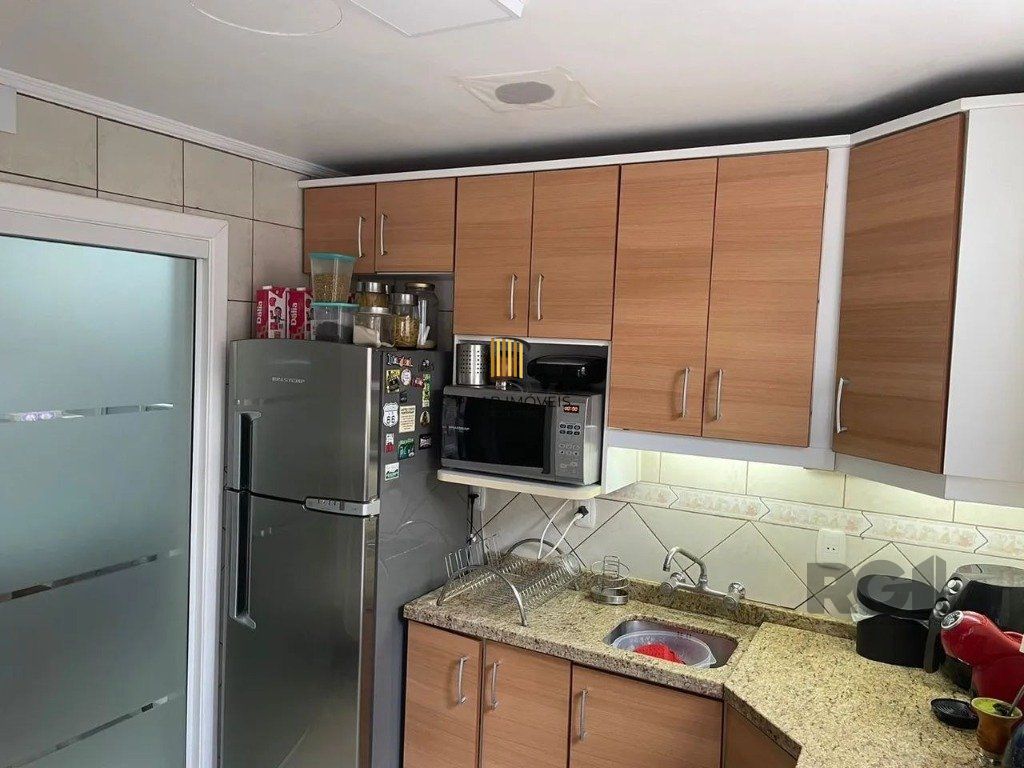 Sobrado 2 dormitórios no bairro Morro Santana