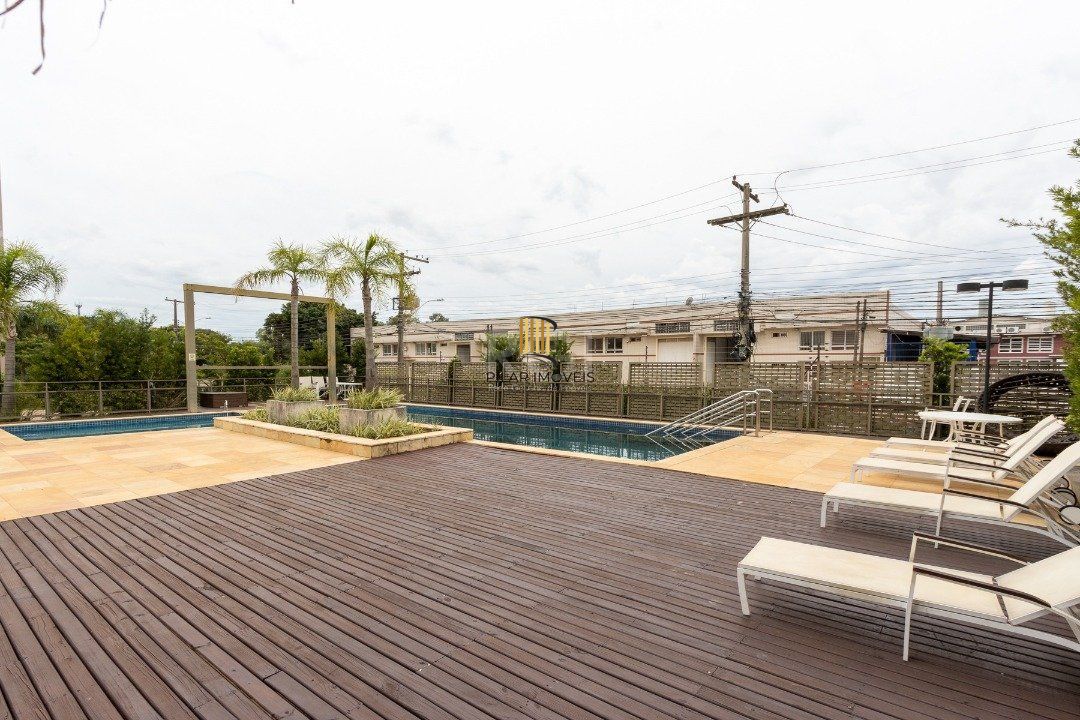 Apartamento de 2 dormitórios e vaga no Humaitá