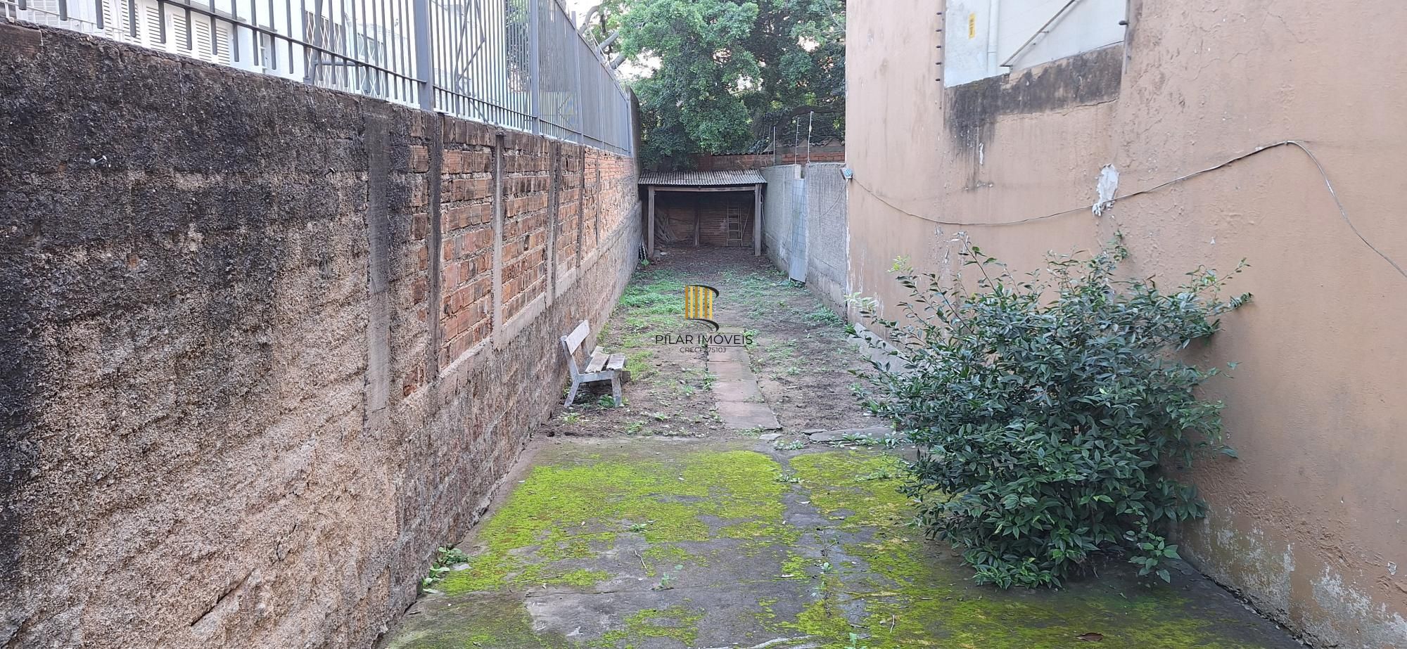 Terreno com Excelente Potencial Comercial e Residencial no Menino Deus