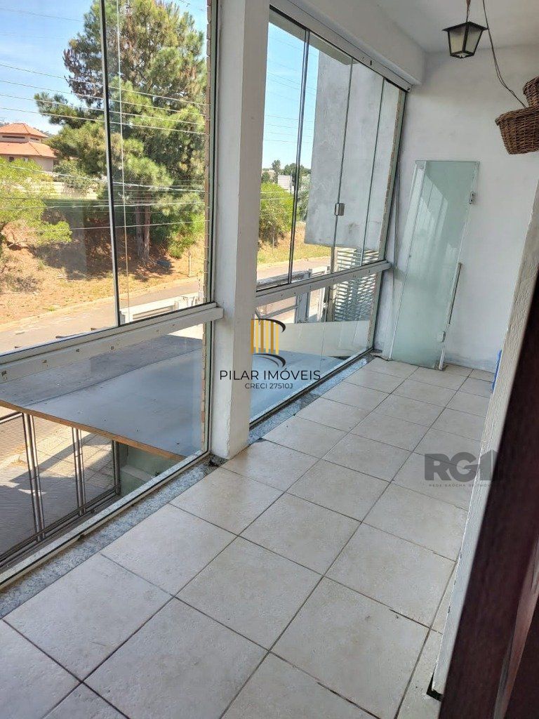 Casa sobrado no Verdes Campos de 3 dormitórios e 4 vagas