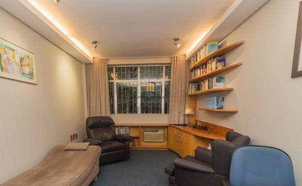 Sala comercial no bairro Petrópolis mobiliada