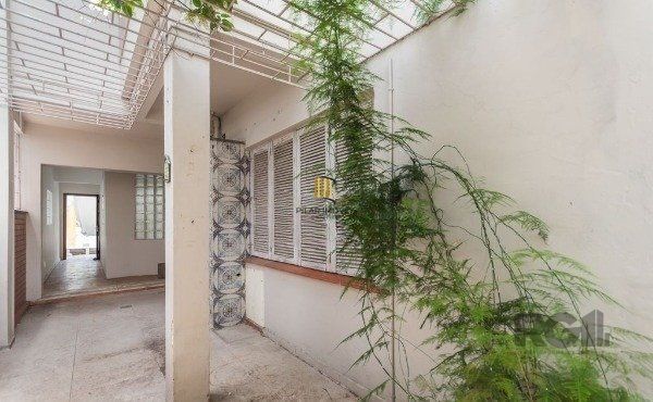 Casa 4 Dormitório(s) Bairro Petrópolis