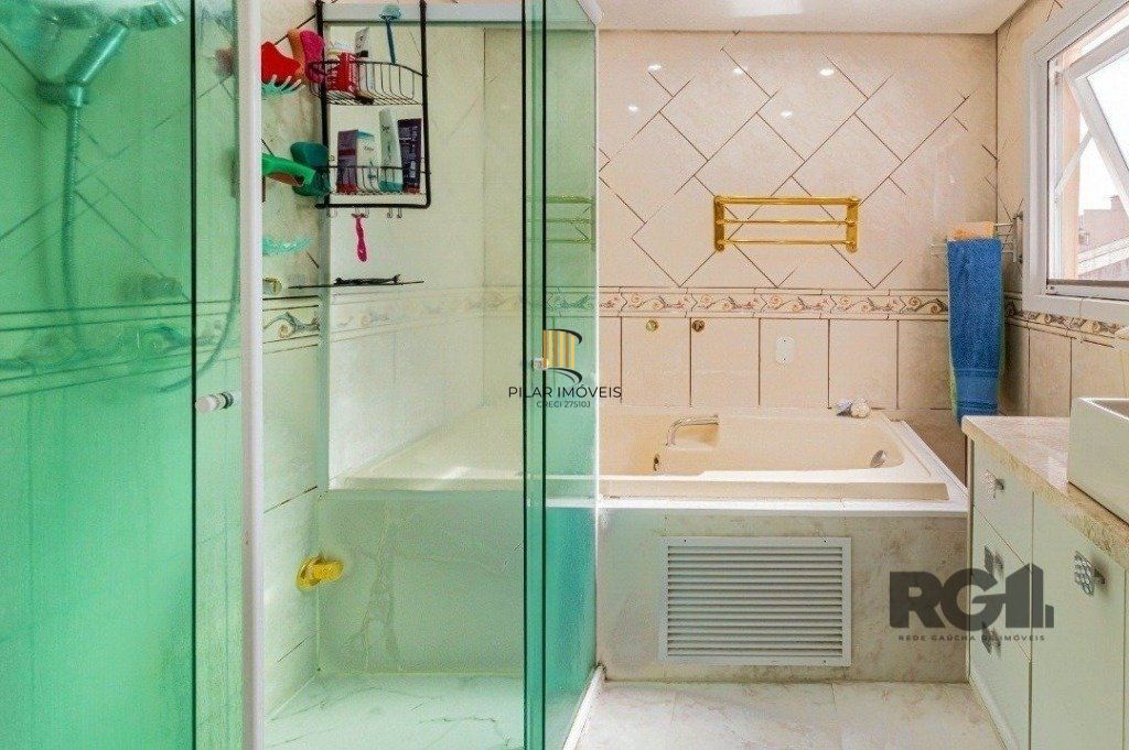 Casa 4 dormitórios no bairro Chácara das Pedras