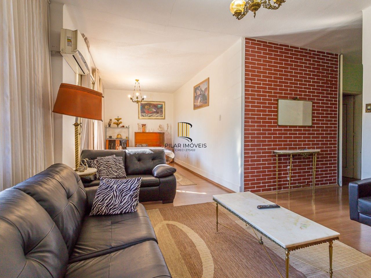 Sobrado 4 dormitórios no bairro Farroupilha