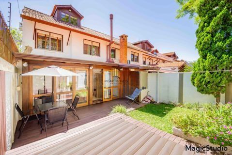 Casa em Condomínio 3 dorms, 2 vagas de garagem, 129m² privativos, à venda Avenida Eduardo Prado, Cavalhada - Porto Alegre