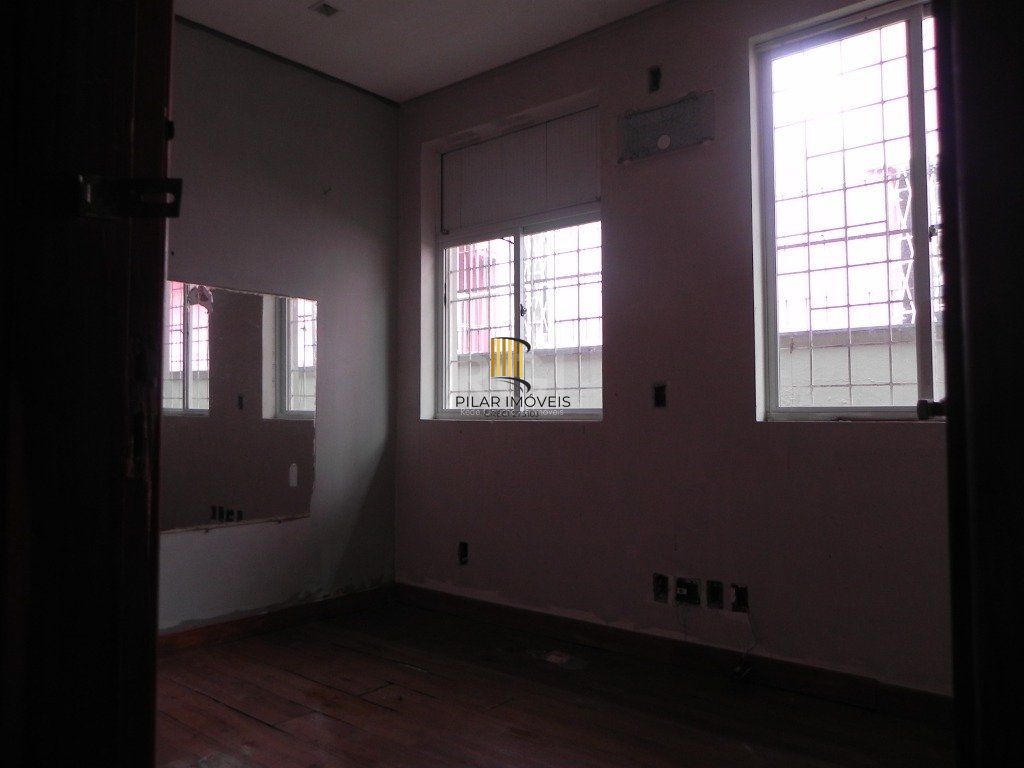 Casa Comercial para Venda - 220m², 0 dormitórios, Menino Deus