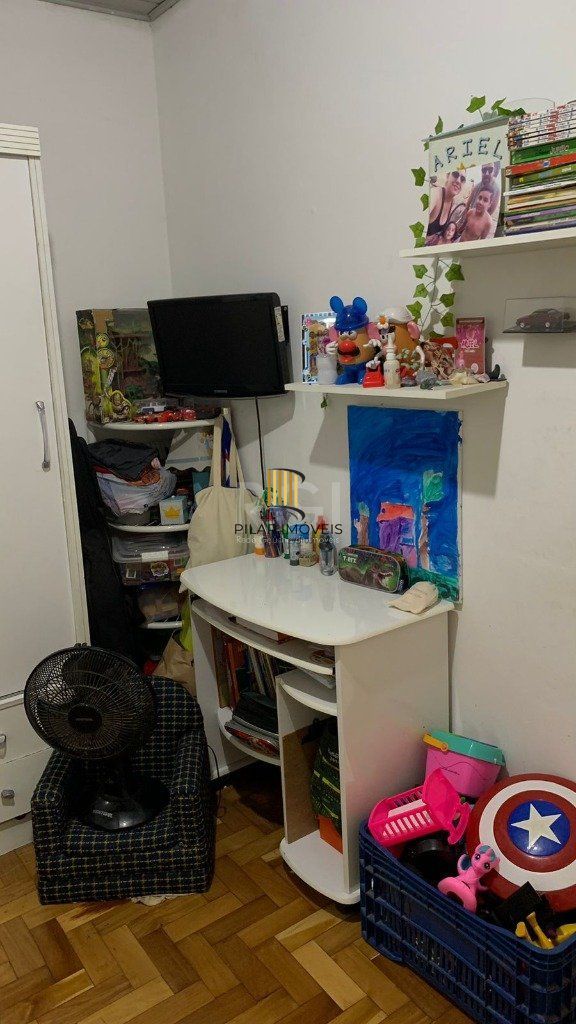 Casa 4 dormitórios 3 banheiros garagem coberta para 3 + carros