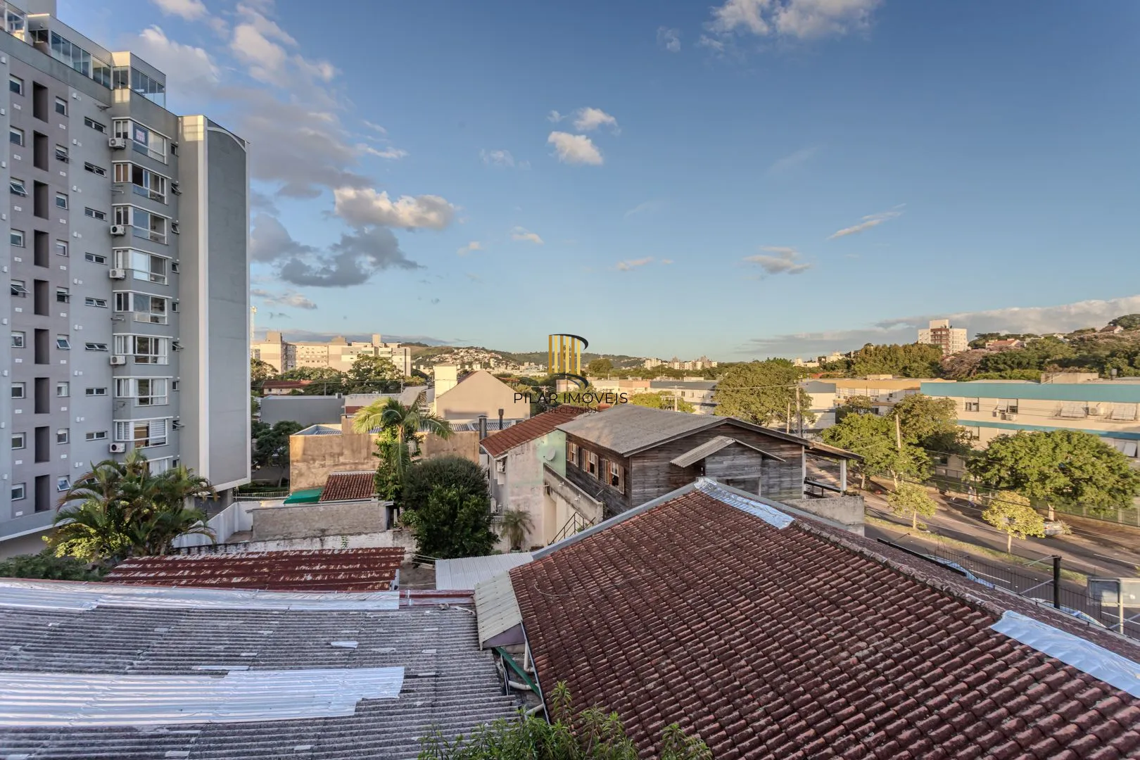 Casa em Condomínio bairro Tristeza de 3 dormitórios e 3 vagas