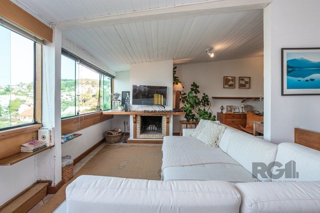 Cobertura no bairro Tristeza de 2 dormitórios e vaga Desocupada