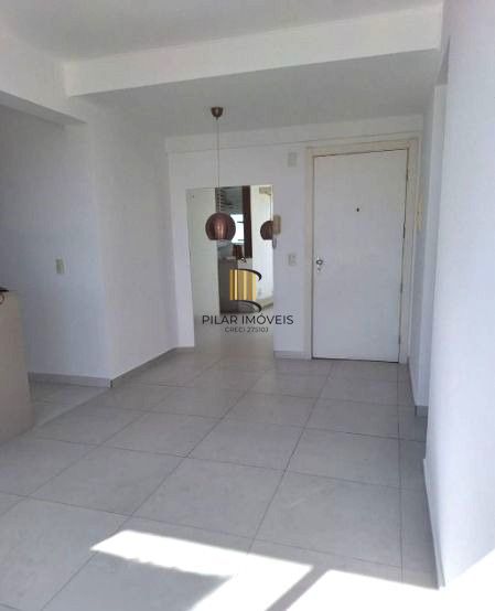 Apartamento de 2 dormitórios e vaga no bairro Santo Antônio desocupado