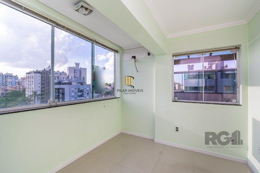 Cobertura no Cristo Redentor de 3 dormitórios e 2 vagas desocupado