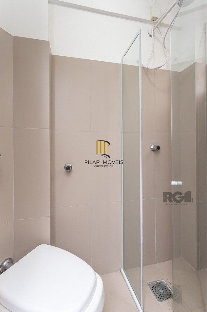 Apartamento no bairro Floresta de 3 dormitórios e vaga DESOCUPADO