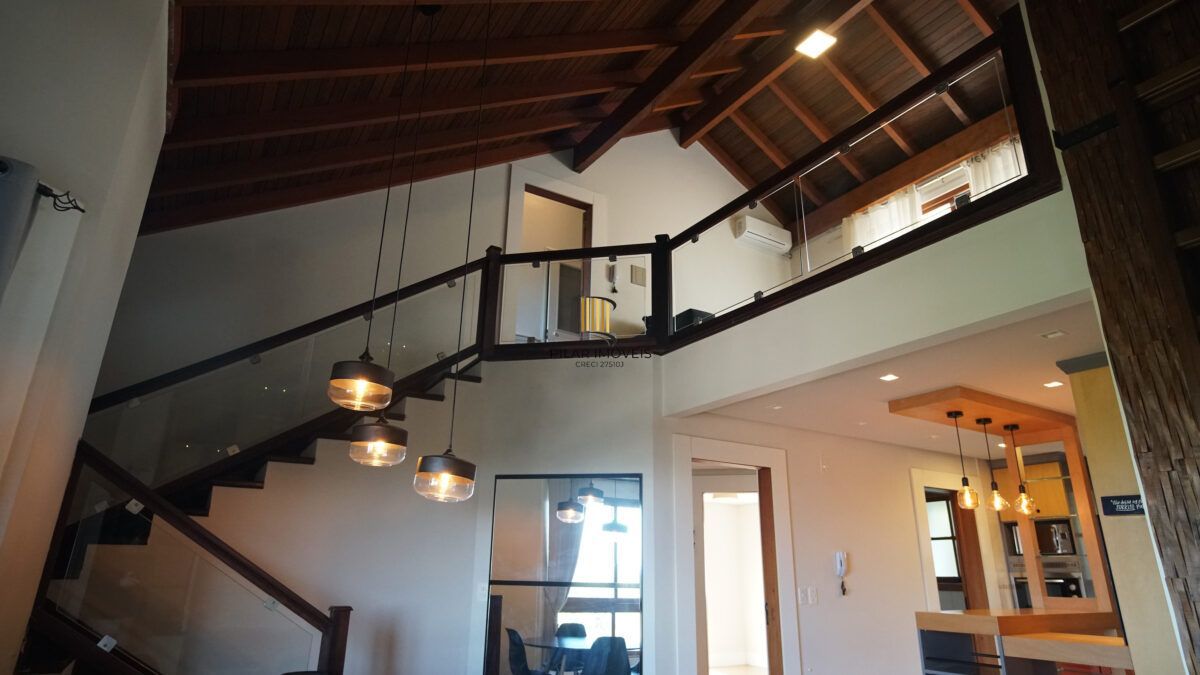 Cobertura no bairro Lago Negro em Gramado de 3 dormitórios e vaga