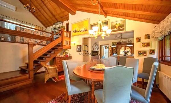 Casa em Gramado de 4 dormitórios e  4 vagas