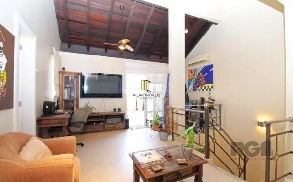 Casa de Condomínio 3 dormitórios no bairro Vila Jardim