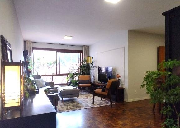 Apartamento de 3 dormitórios e vaga no bairro Petrópolis