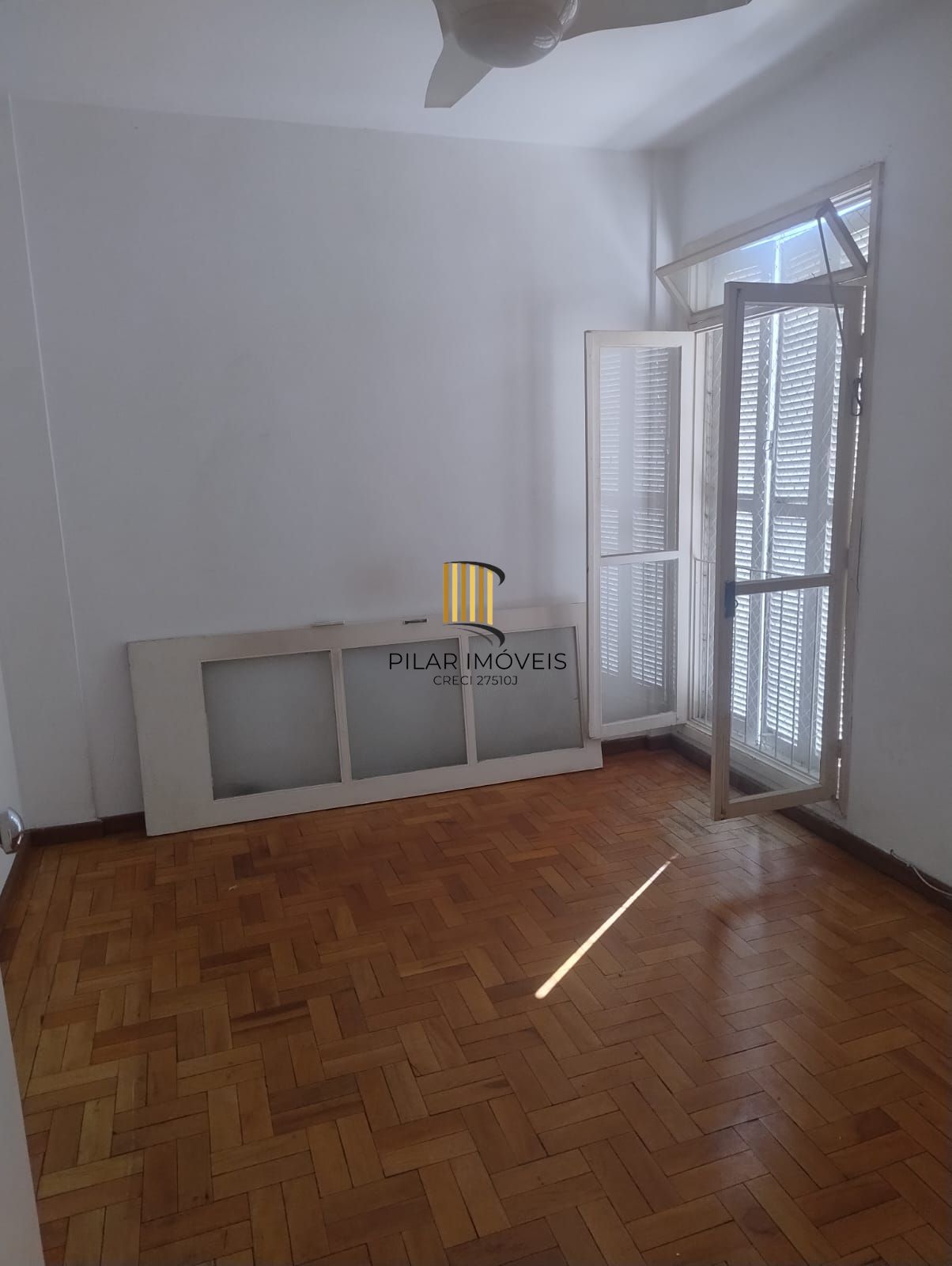 APTO DE 03 DORMOTÓRIOS SACADA. COM ELEVADOR . NO BOM - FIM RIO BRANCO