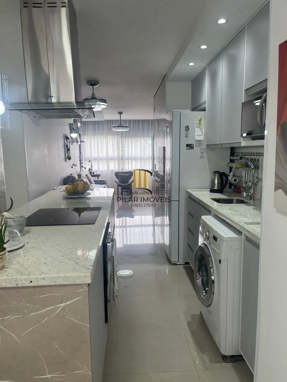 Apartamento no bairro Cristal de 2 dormitórios e vaga MOBILIADO