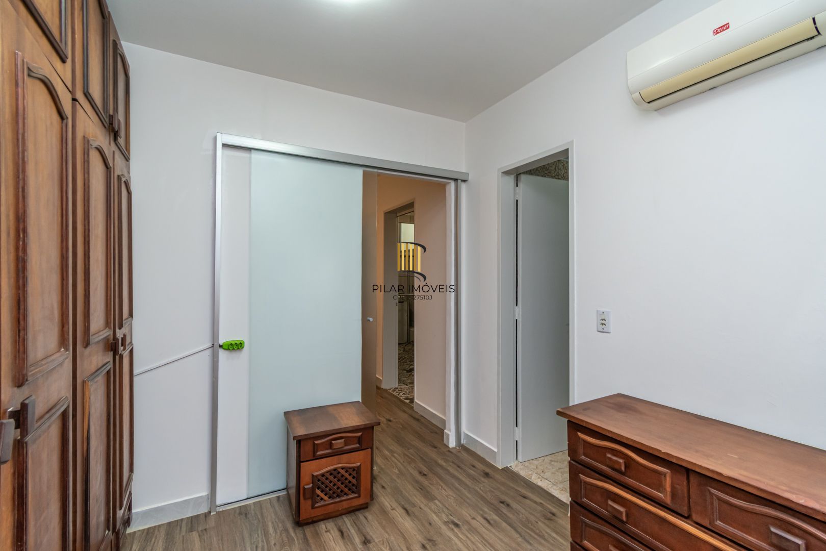 Ótimo apartamento c/1 dormitório no bairro Cidade Baixa, entrar e morar.