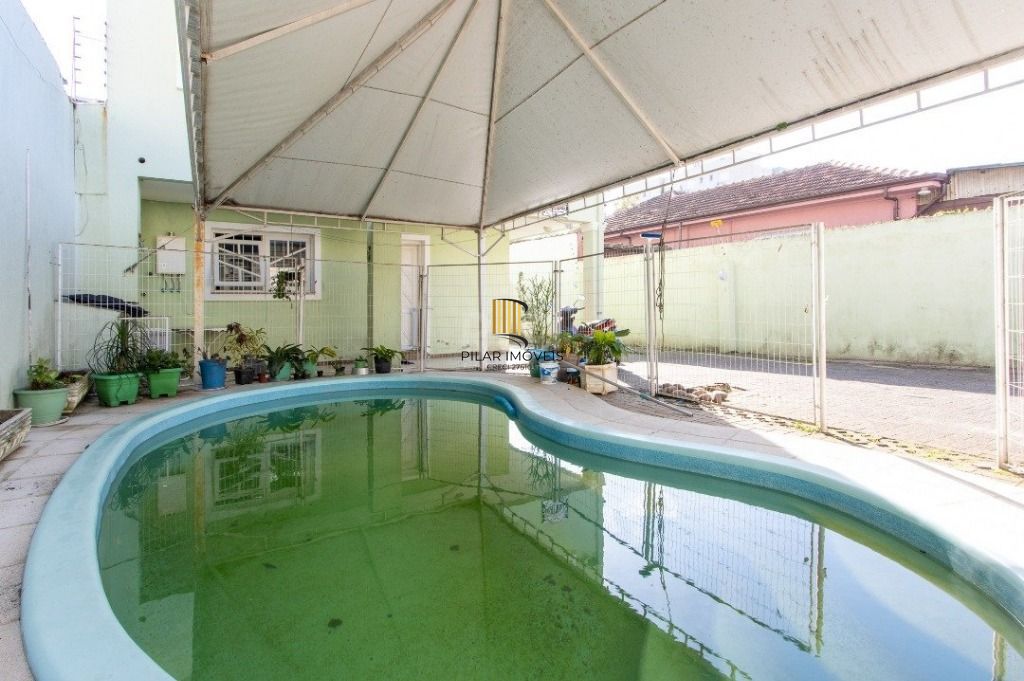 Casa 3 dormitórios no bairro Cristal