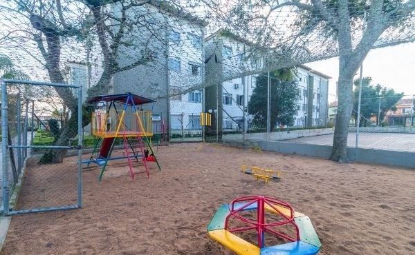 Apartamento na Cavalhada de 2 dormitórios e vaga rotativa