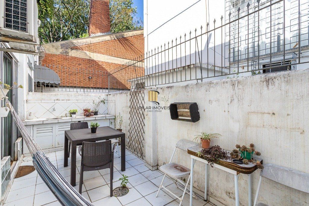 Apartamento térreo com pátio de 1 dormitório no bairro Santa Cecilia