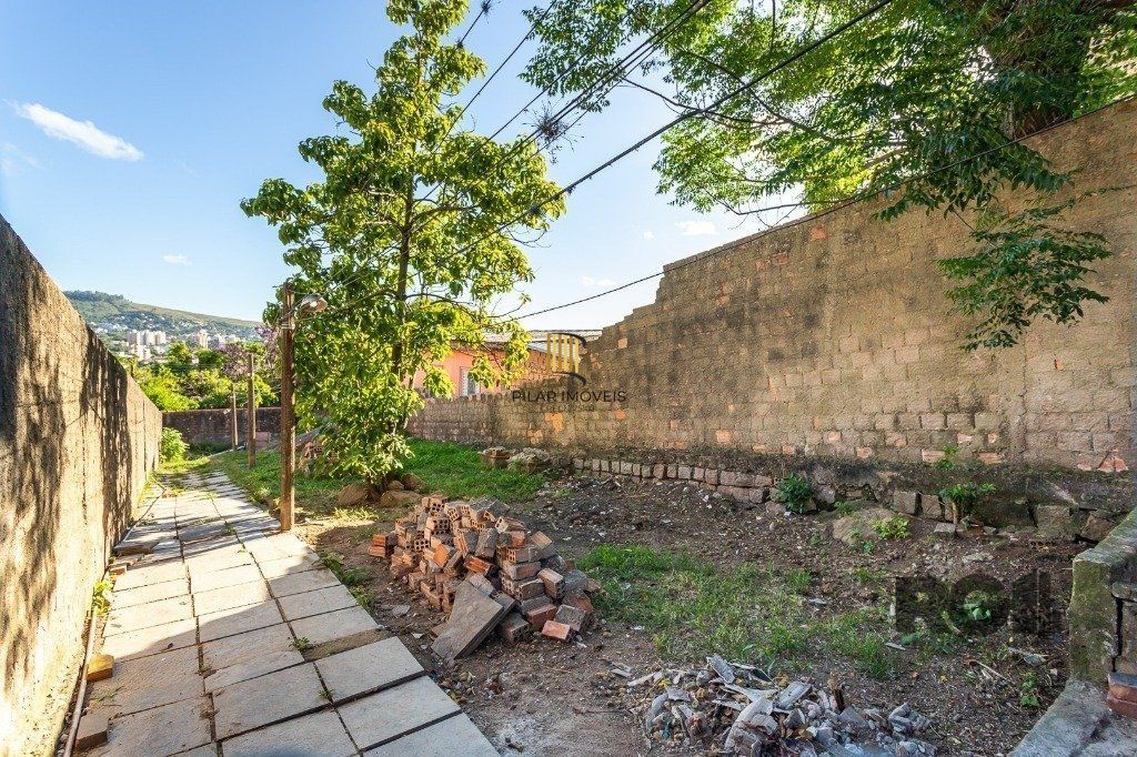 terreno no bairro Medianeira com 435m²