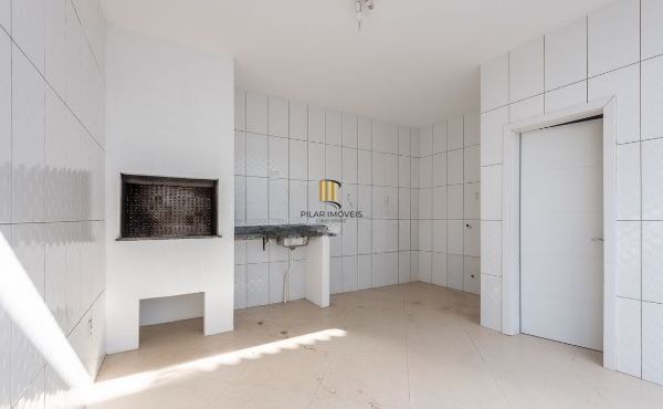 Casa sobrado no bairro Vila Ipiranga de 3 dormitórios e 2 vagas