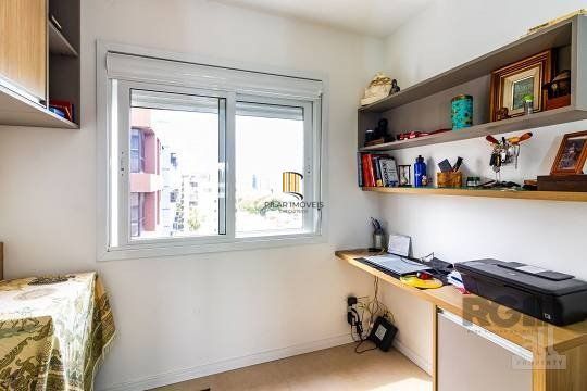 Apartamento  no Menino Deus de 3 dormitórios e 2 vagas