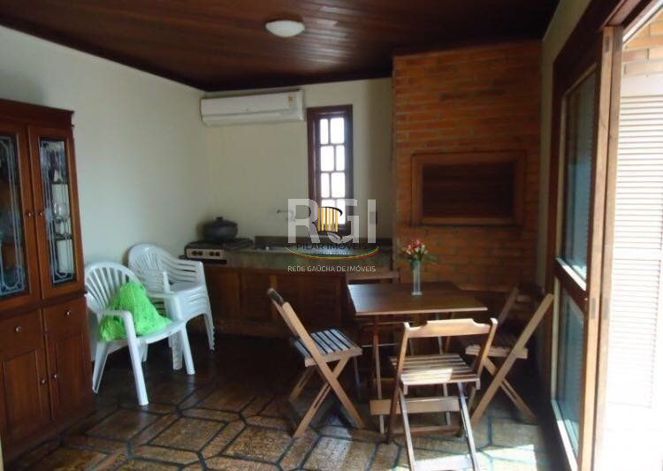 Cobertura para Venda - 255.99m², 5 dormitórios, sendo 1 suites, 2 vagas - Menino Deus