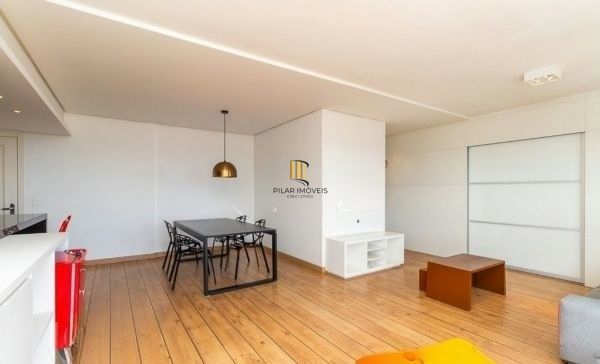 Apartamento no bairro Higienópolis de 2 dormitórios e 2 vagas