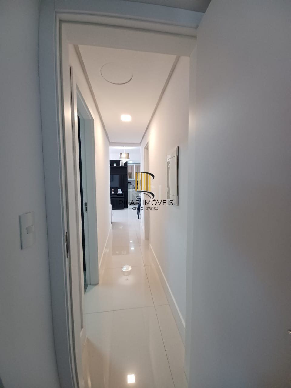 Cobertura duplex na Medianeira de 2 dormitórios e 2 vagas