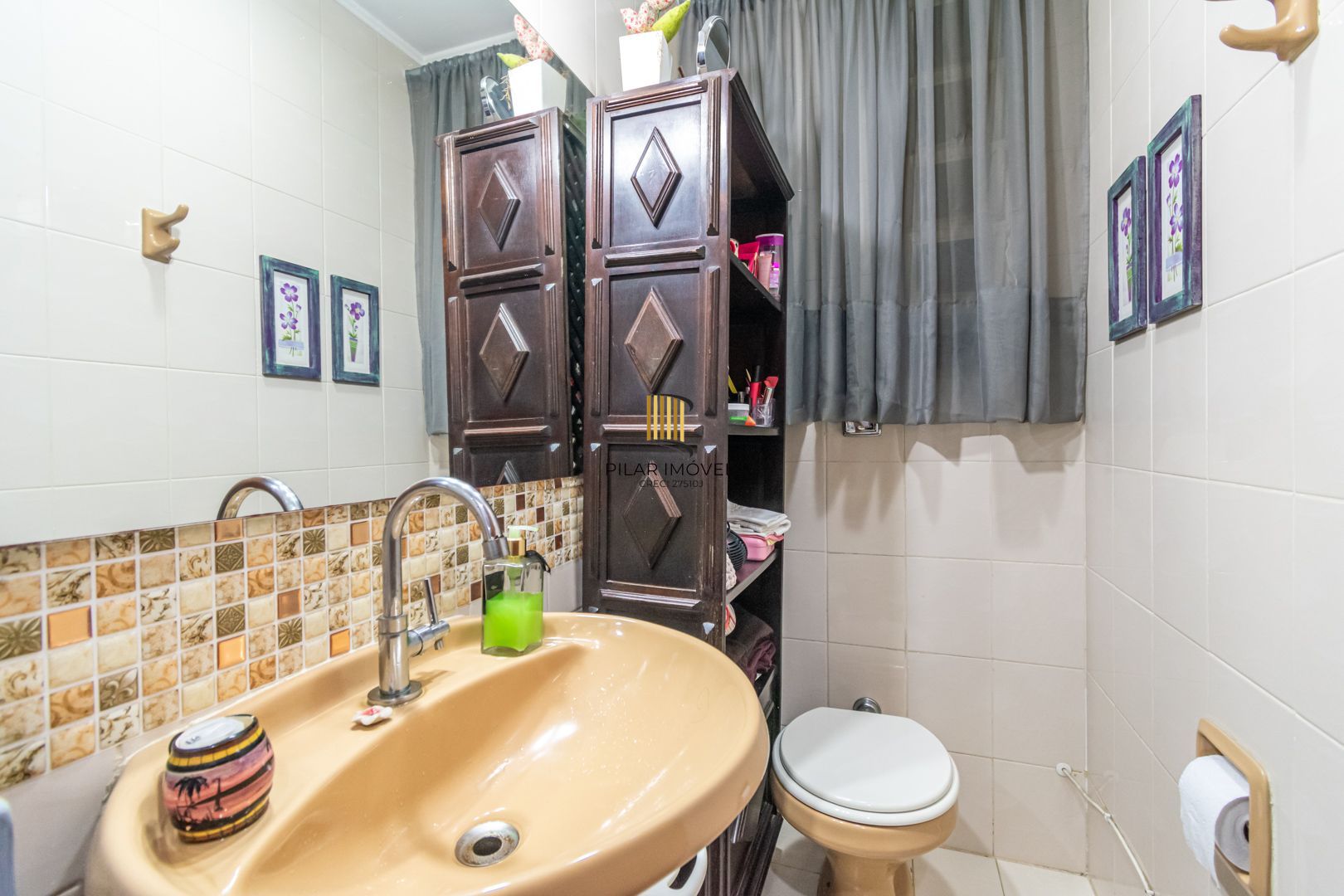 Apartamento no Passo D'areia de 3 dormitórios vaga e infra