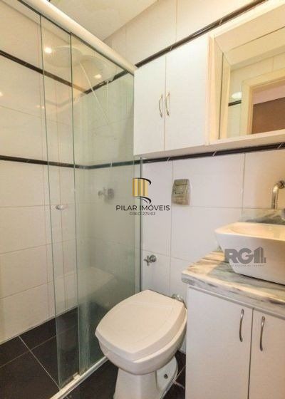 Apartamento de 2 dormitórios e vaga Desocupado