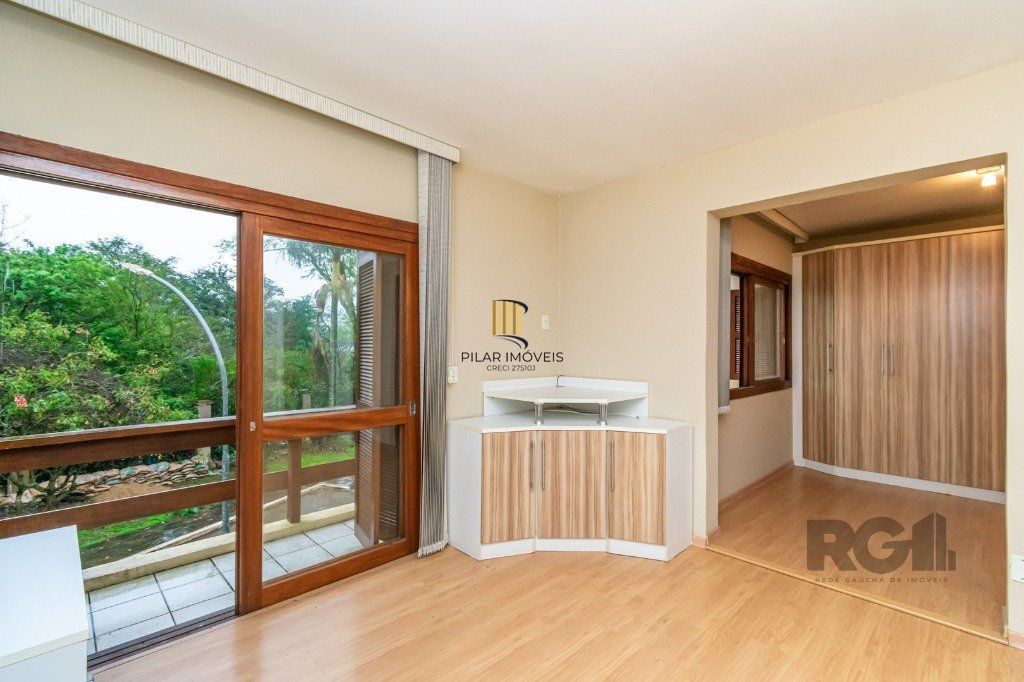 Casa Condominio no bairro Guarujá de 3 dormitórios 1 vaga DESOCUPADA