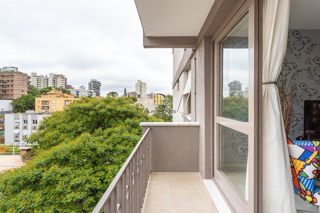 Apartamento de 03 dormitórios (01suíte), com vaga, no bairro São João, em Porto Alegre RS