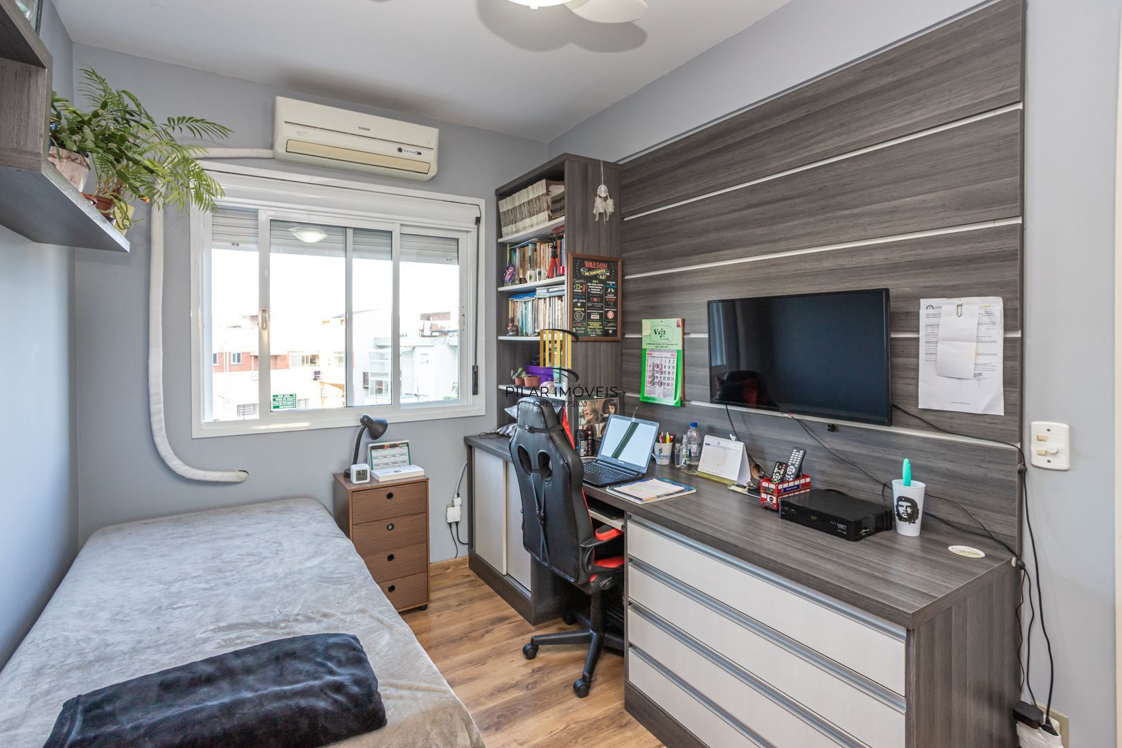 Apartamento no Cristal de 3 dormitórios , 2 vagas e infra