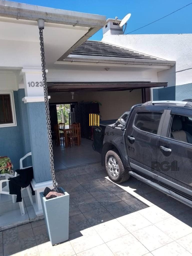 Casa 3 dormitórios + piscina + 4Vagas garagem + 2 quadras mar
