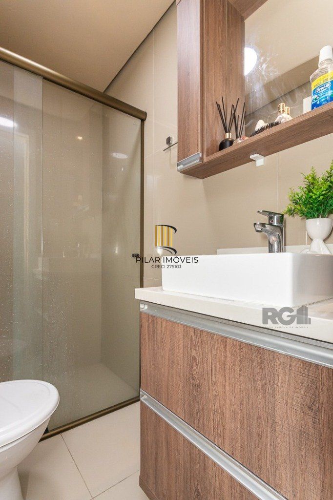 Casa 2 Dormitório(s) Bairro Santa Rosa de Lima