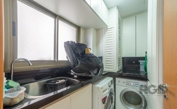 Apartamento 3 dormitórios no bairro Cavalhada
