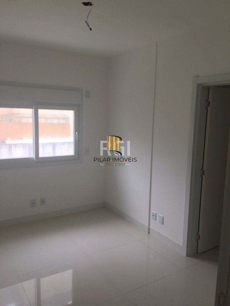 Apartamento para Venda - 123.48m², 3 dormitórios, sendo 2 suites, 2 vagas - Centro