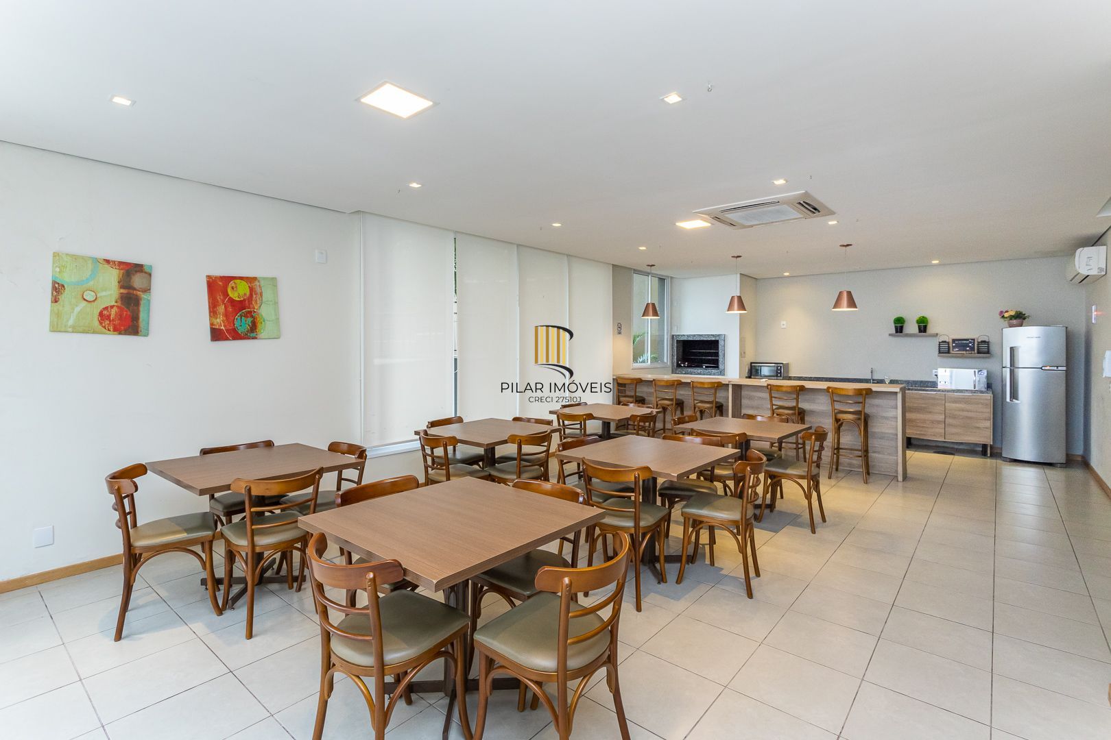 Apartamento no bairro Teresópolis de 2 dormitórios vaga e infra